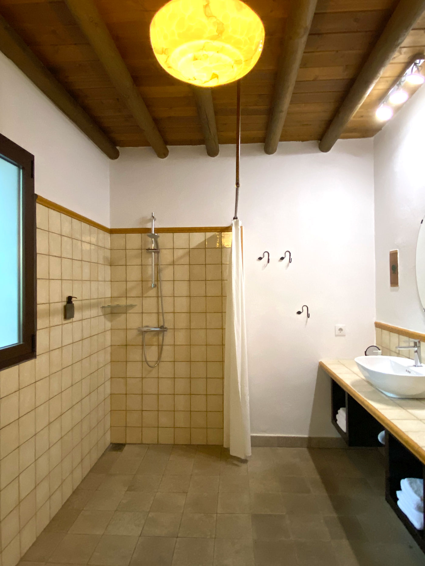 Baño en la Casita del Corcho